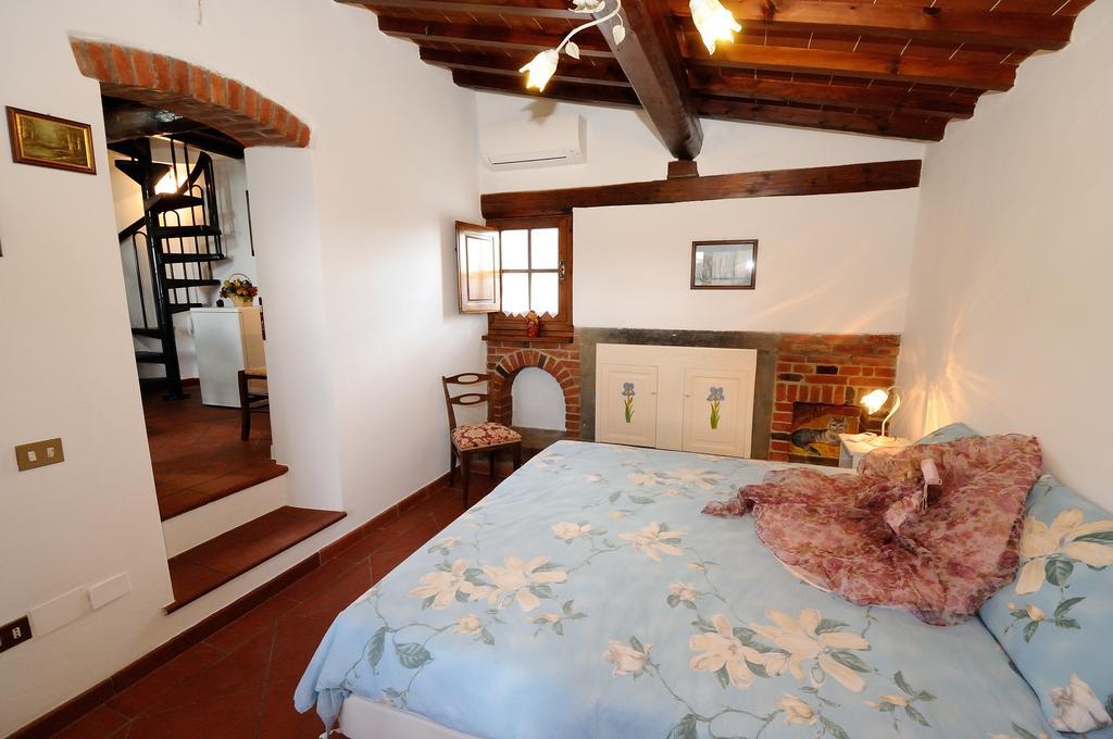 Agriturismo Villa Iris Castelfranco di Sopra Δωμάτιο φωτογραφία